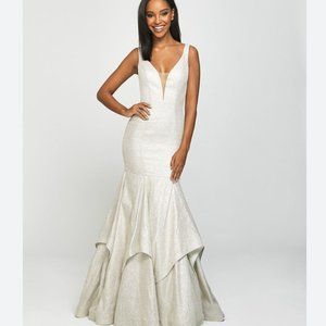 MADISON JAMES NWT Sparkle Mermaid Maxi Gown Style 19-132 Size 4